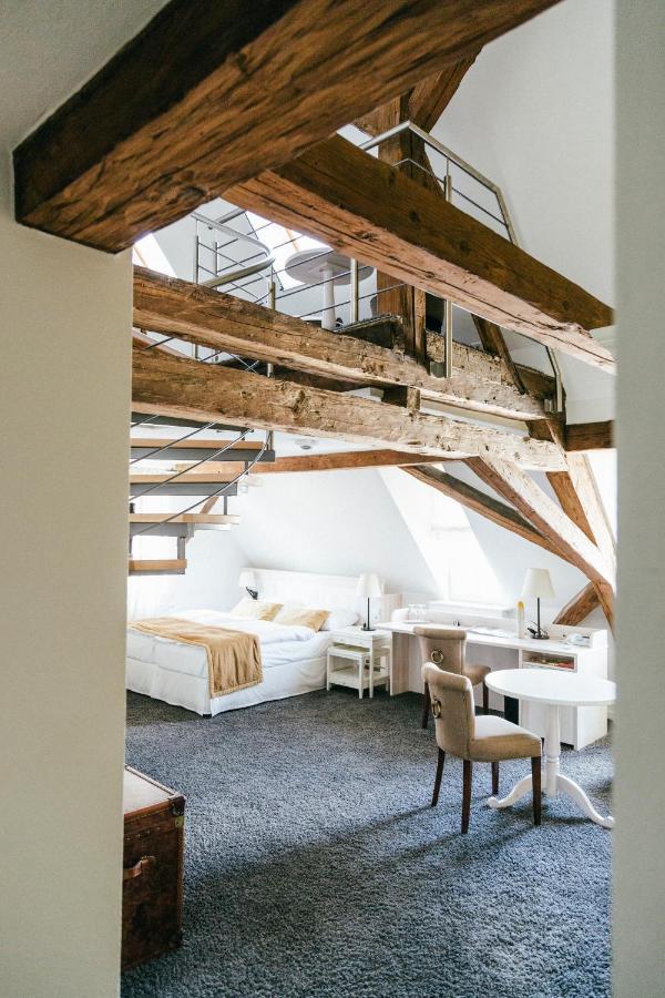 Готель Altes Amtshaus, 3 Mulfingen Екстер'єр фото