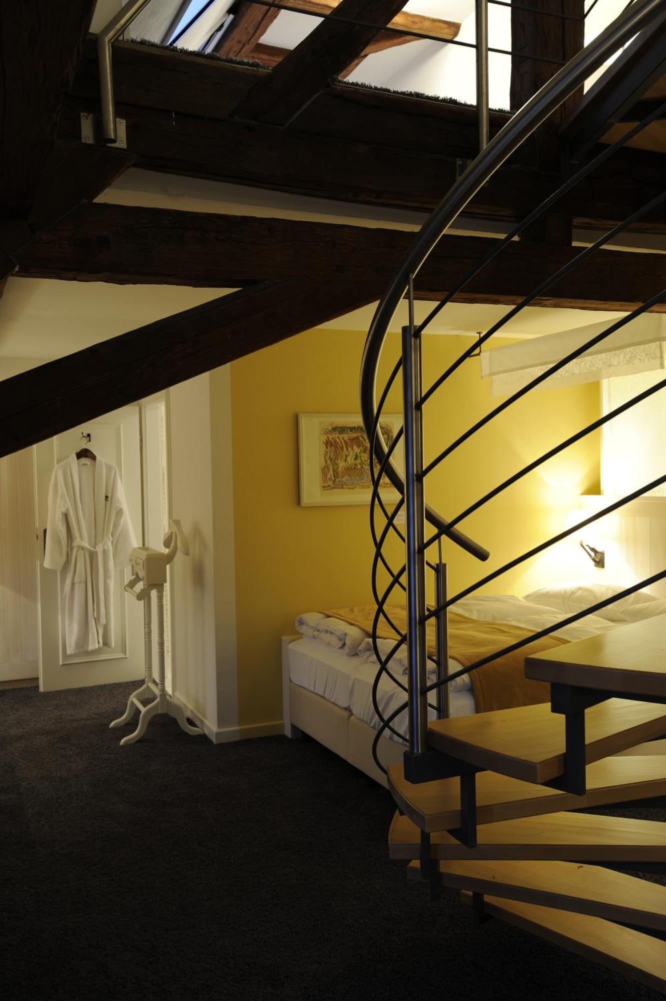 Готель Altes Amtshaus, 3 Mulfingen Номер фото